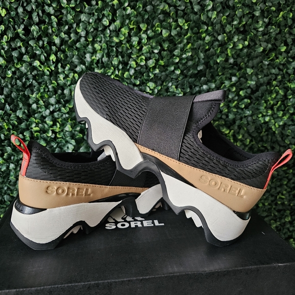 SOREL KINETIC IMPACT II STRAP SNEAKER 9 - Picture 1 of 10